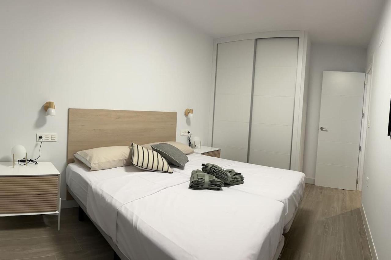 Apartamentos Breton 17 Suite Familiar Alicante Buitenkant foto