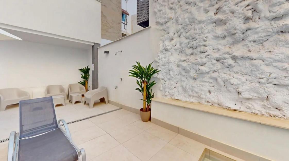 Apartamentos Breton 17 Suite Familiar Alicante Buitenkant foto