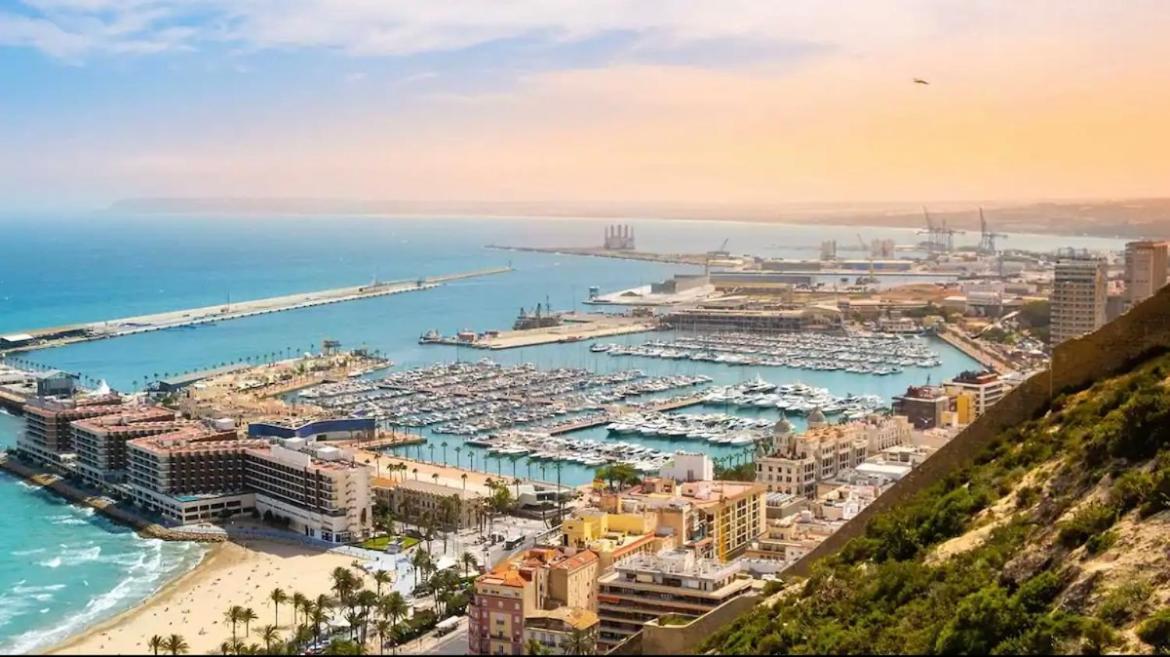 Apartamentos Breton 17 Suite Familiar Alicante Buitenkant foto